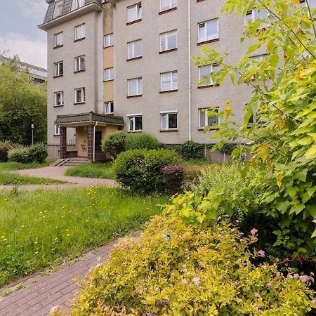 Spacious & Quiet 1 Bedroom Apartment In Pruszkow By Noclegi Renters Bagian luar foto