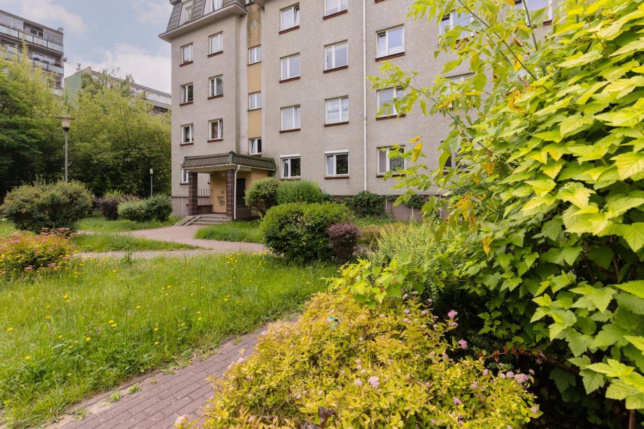 Spacious & Quiet 1 Bedroom Apartment In Pruszkow By Noclegi Renters Bagian luar foto