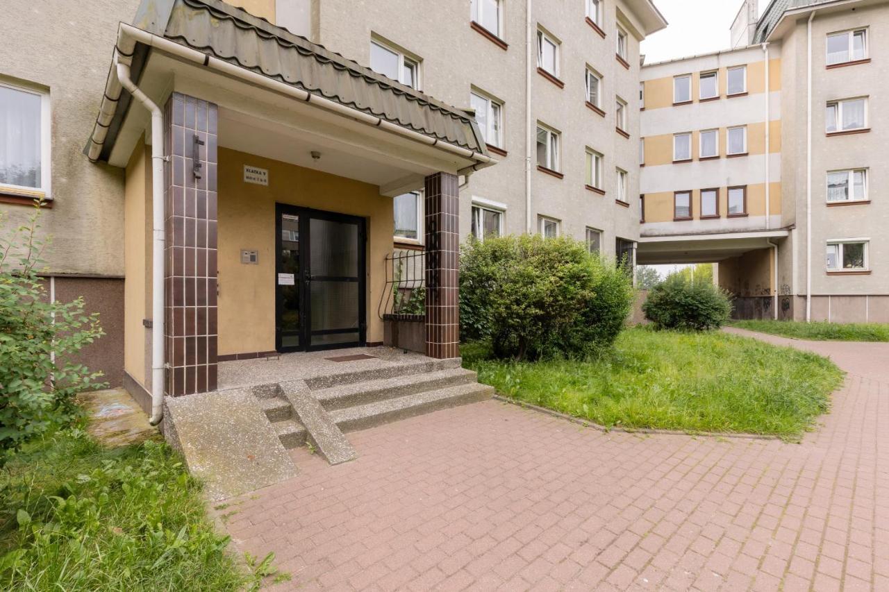 Spacious & Quiet 1 Bedroom Apartment In Pruszkow By Noclegi Renters Bagian luar foto