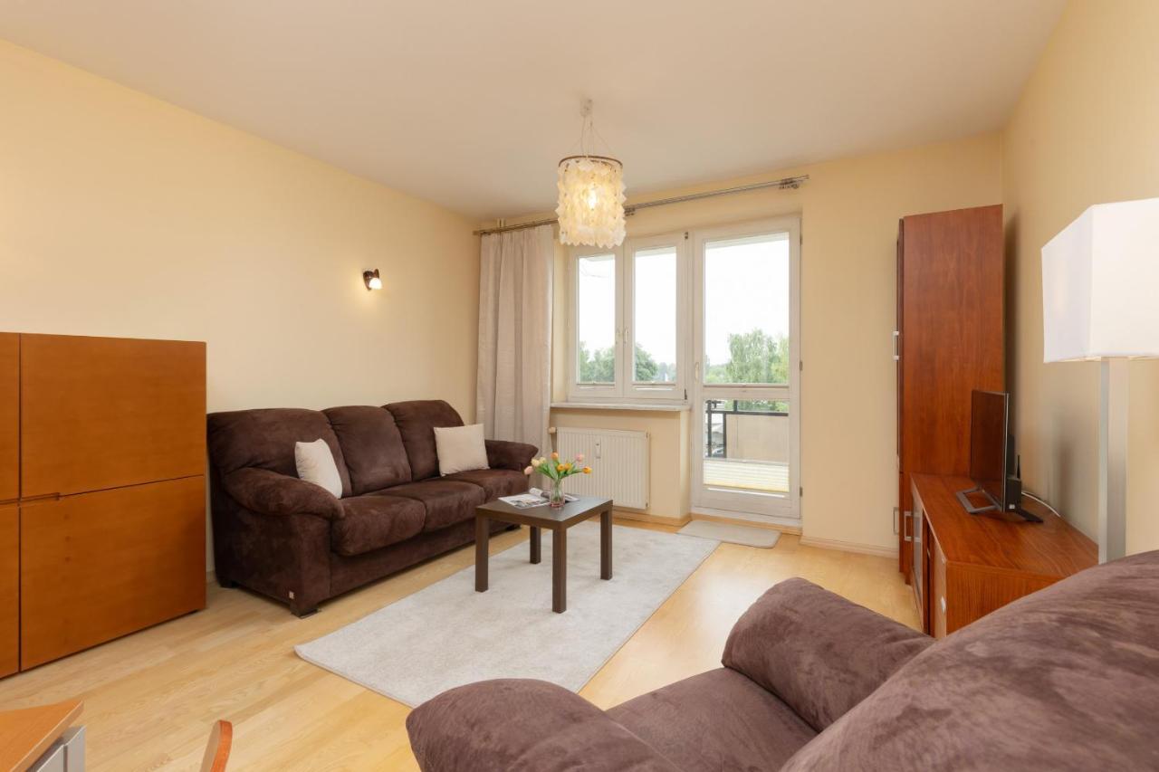 Spacious & Quiet 1 Bedroom Apartment In Pruszkow By Noclegi Renters Bagian luar foto
