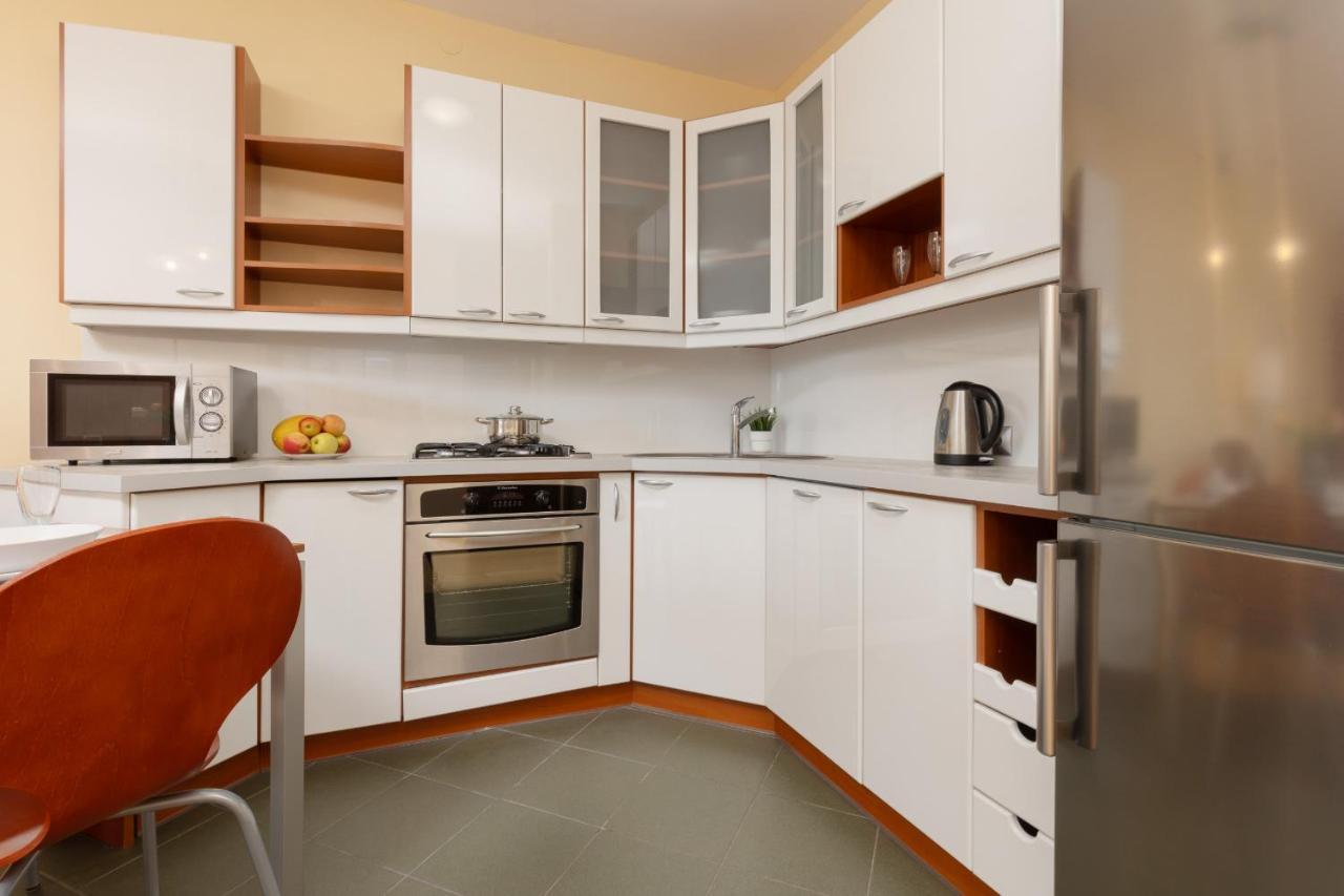 Spacious & Quiet 1 Bedroom Apartment In Pruszkow By Noclegi Renters Bagian luar foto